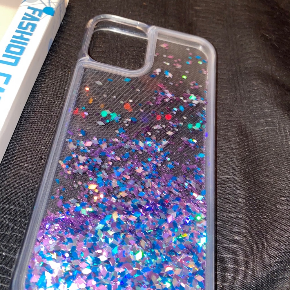 IPHONE 11 Pro Floating Glitter Case